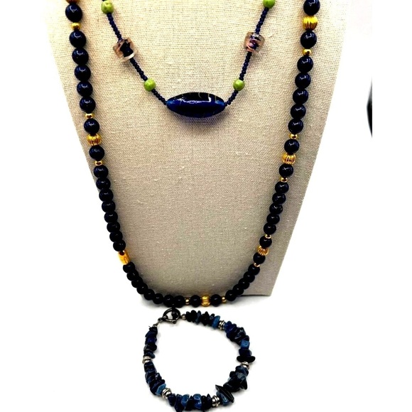 Vintage Bohemian Style Blue Beaded Necklace & Bracelet Set.  A10 - Picture 1 of 11